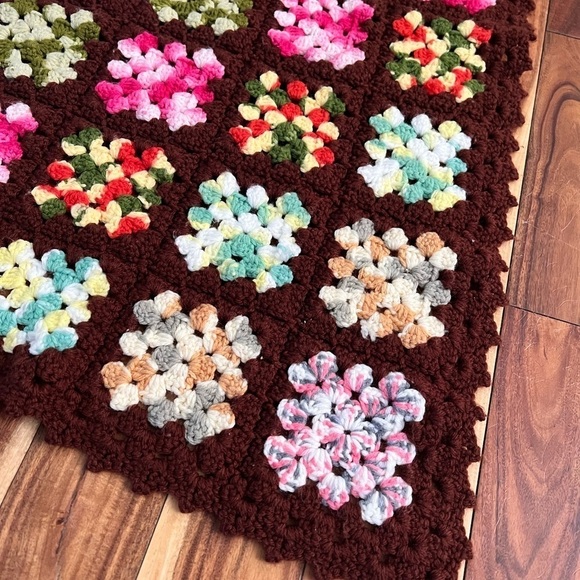 Vintage Granny Square Throw Blanket Knitted Brown Neutral Cozy Pink Blue Green - Picture 4 of 5